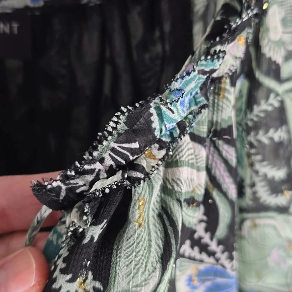 {Lane Bryant} Lurex Ruffle-Detail V-Neck Blouse - Size 14/16 - Picture 10 of 14